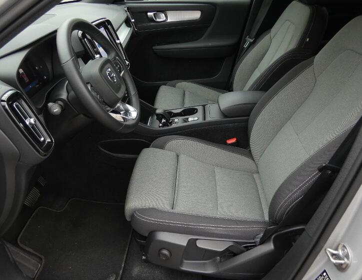 Volvo XC40 18