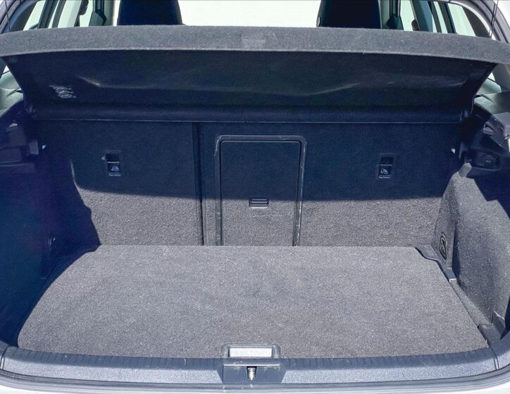 Volkswagen Golf Hatchback 1,4 l 81 kw