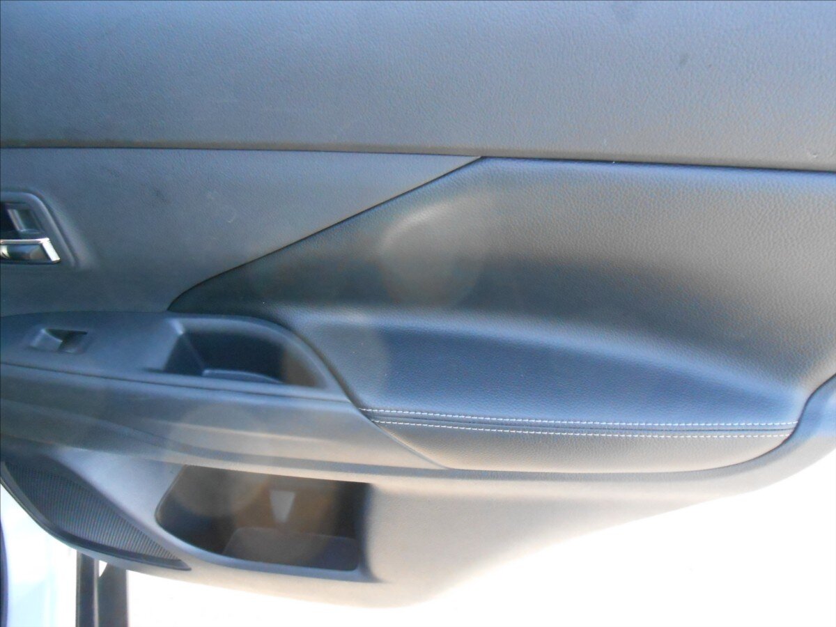 Mitsubishi Outlander Kombi 2,3 l 110 kw