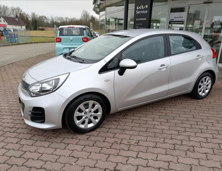 KIA Rio 1
