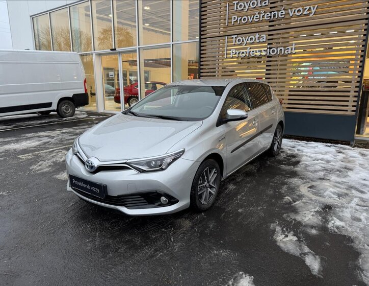 Toyota Auris Hatchback 1,8 l 73 kw