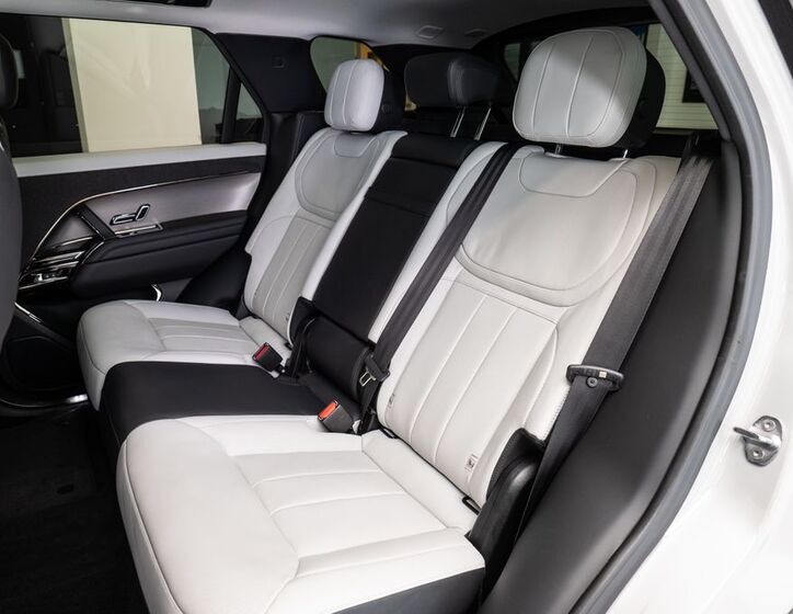 Land Rover Range Rover Sport 11