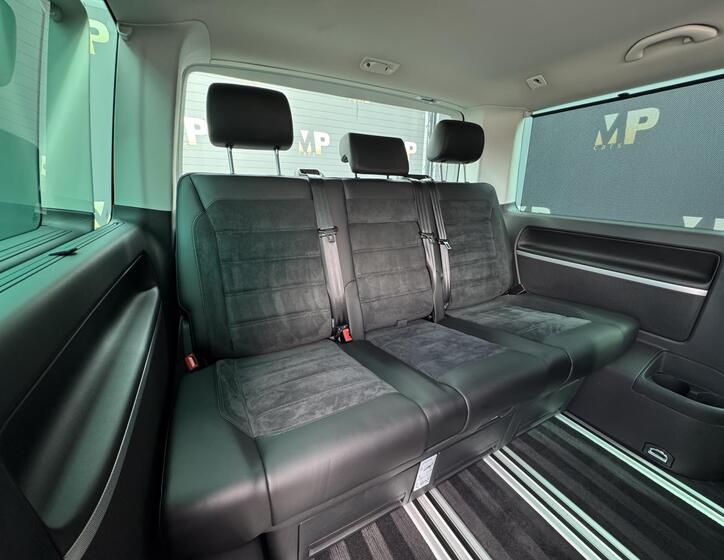 Volkswagen Multivan 17