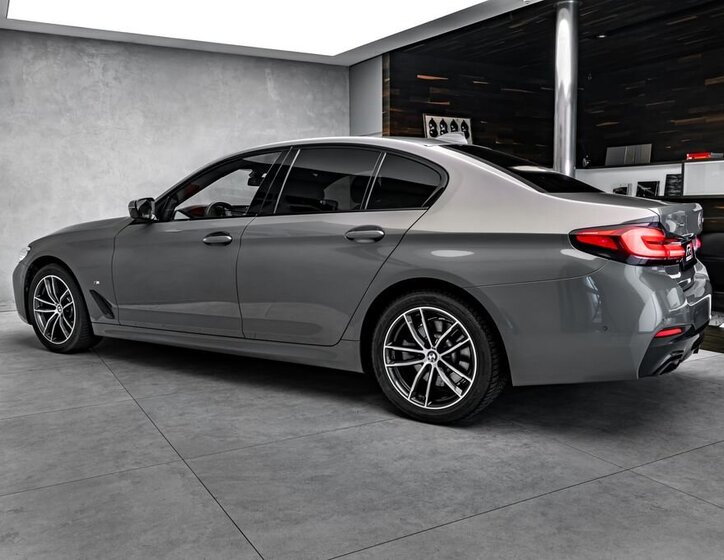 BMW Řada 5 Sedan / Limuzína 2,0 l 140 kw