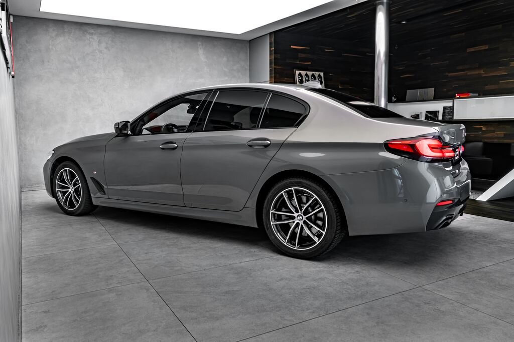 BMW Řada 5 Sedan / Limuzína 2,0 l 140 kw