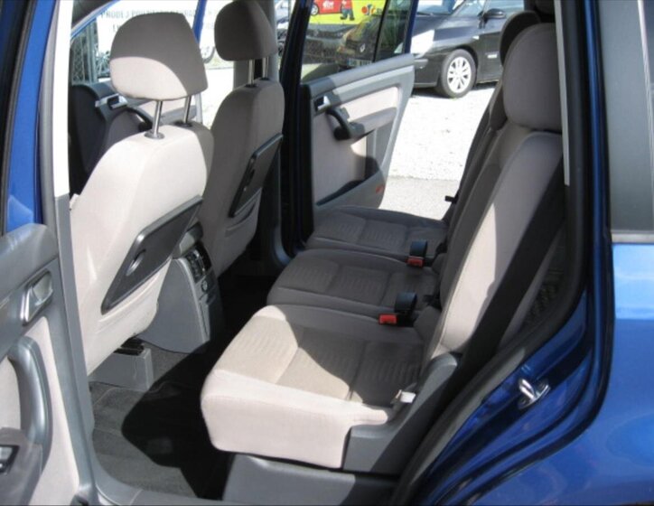 Volkswagen Touran Kombi 2,0 l 103 kw