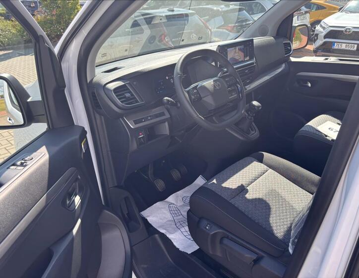 Toyota ProAce Verso 10