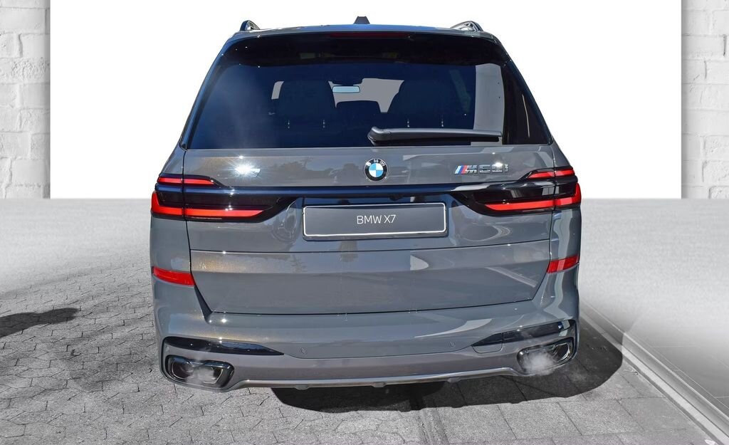 BMW X7 SUV / Terénní 4,4 l 390 kw