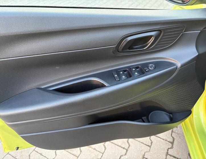 Hyundai i20 Hatchback 1,2 l 57 kw