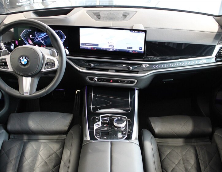 BMW X5 SUV / Terénní 3,0 l 210 kw