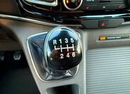 Ford Tourneo Custom 19