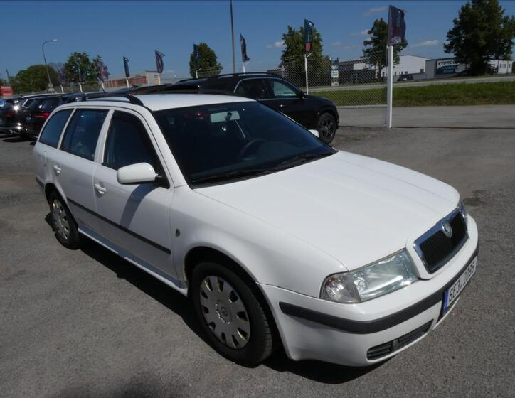 Škoda Octavia 1