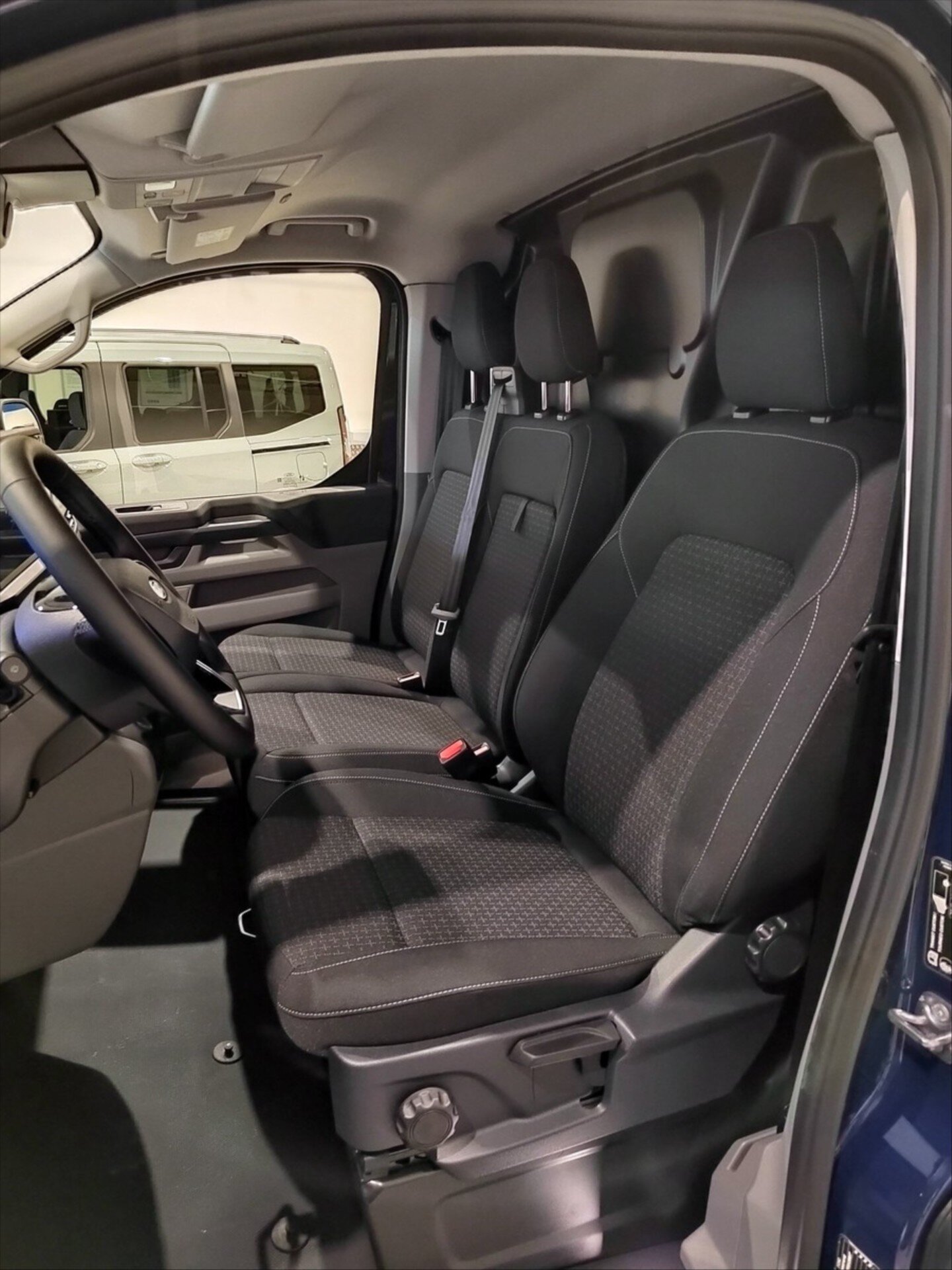 Ford Transit Custom Skříň 2,0 l 100 kw