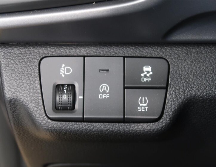 KIA Stonic SUV / Terénní 1,2 l 58 kw