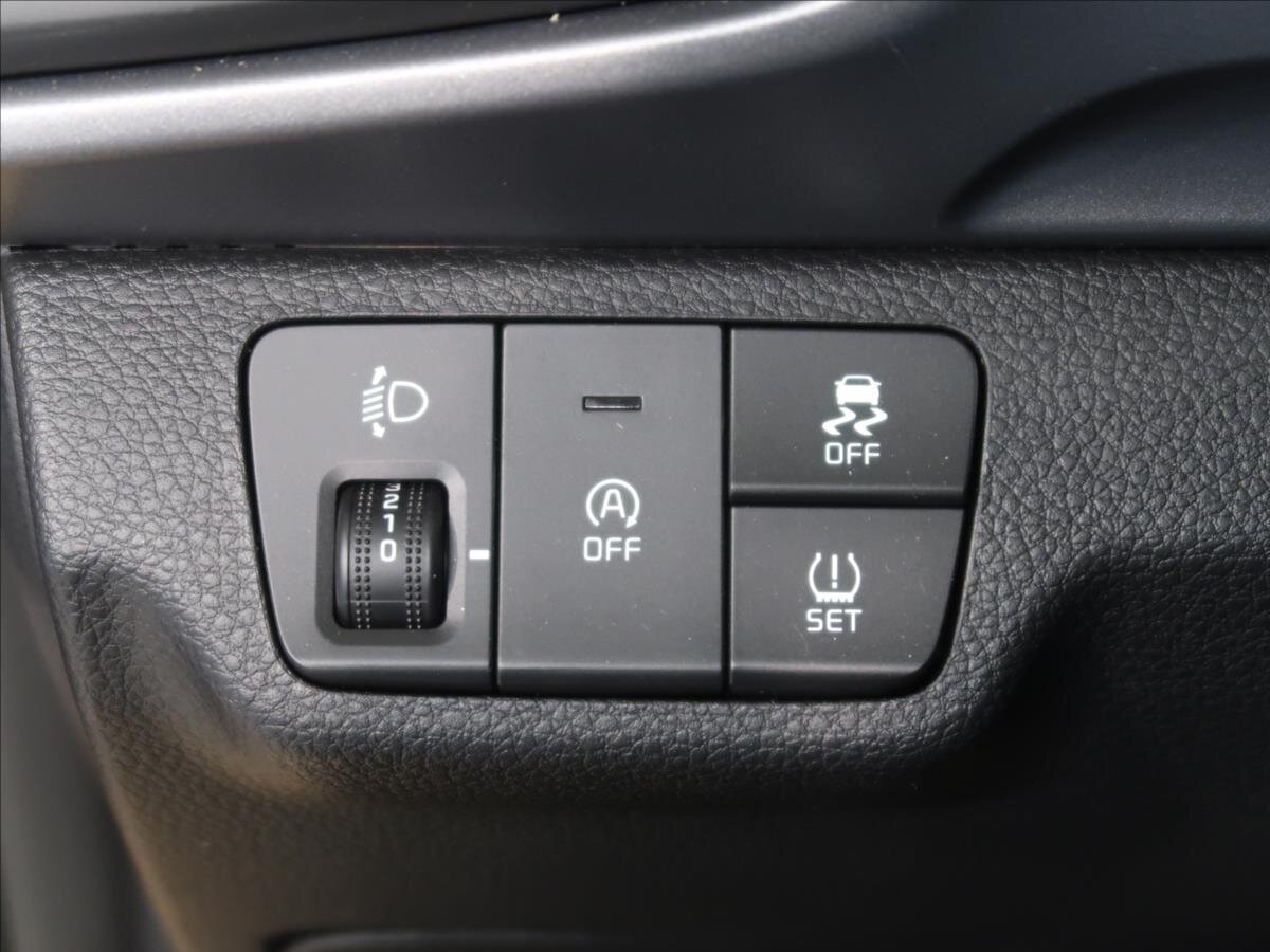 KIA Stonic SUV / Terénní 1,2 l 58 kw