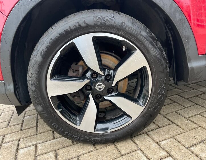 Nissan Qashqai SUV / Terénní 1,6 l 120 kw