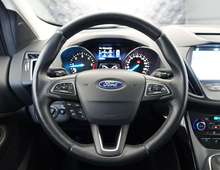 Ford Kuga 9