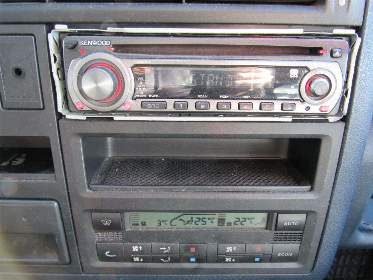 Volkswagen Caravelle Kombi 2,5 l 75 kw