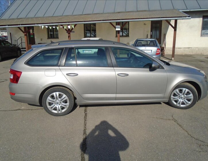 Škoda Octavia Kombi 1,6 l 77 kw