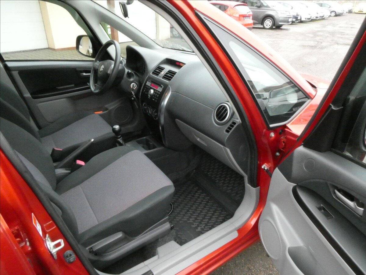 Suzuki SX4 Hatchback 1,6 l 79 kw