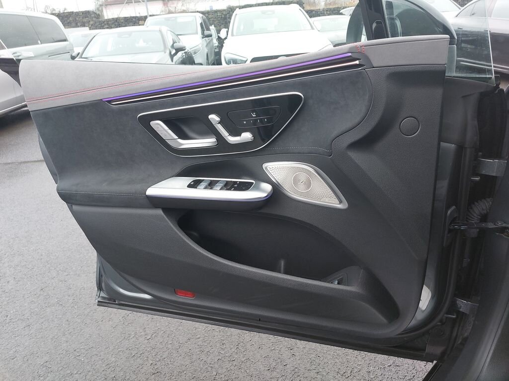 Mercedes-Benz EQE Sedan / Limuzína 0,0 145 kw