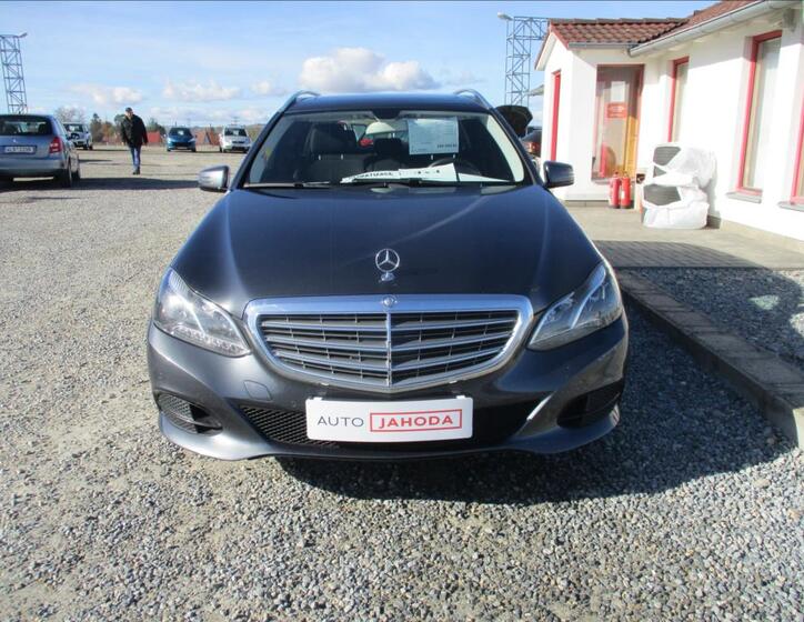 Mercedes-Benz Třídy E 2