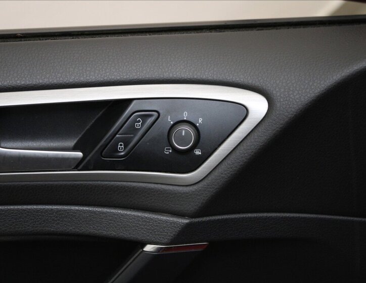 Volkswagen Golf Hatchback 1,2 l 81 kw