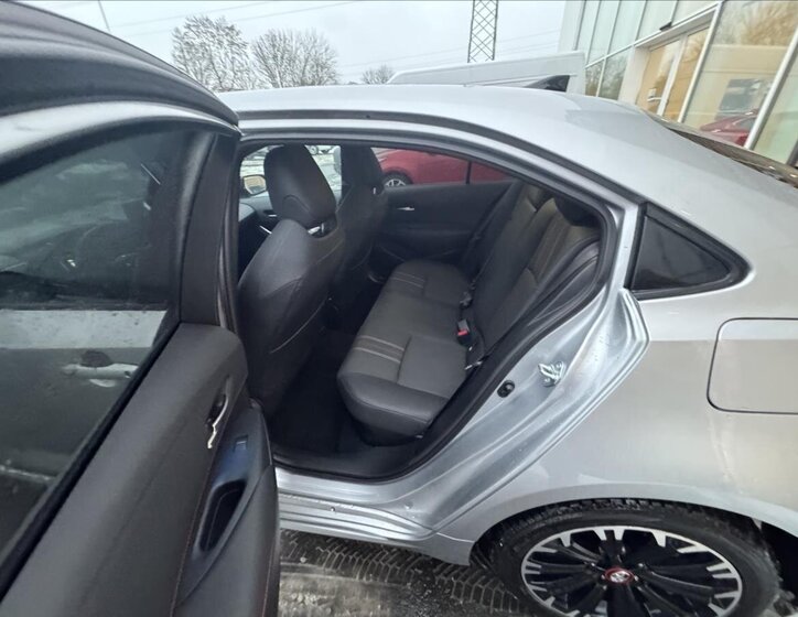 Toyota Corolla Sedan / Limuzína 1,8 l 72 kw