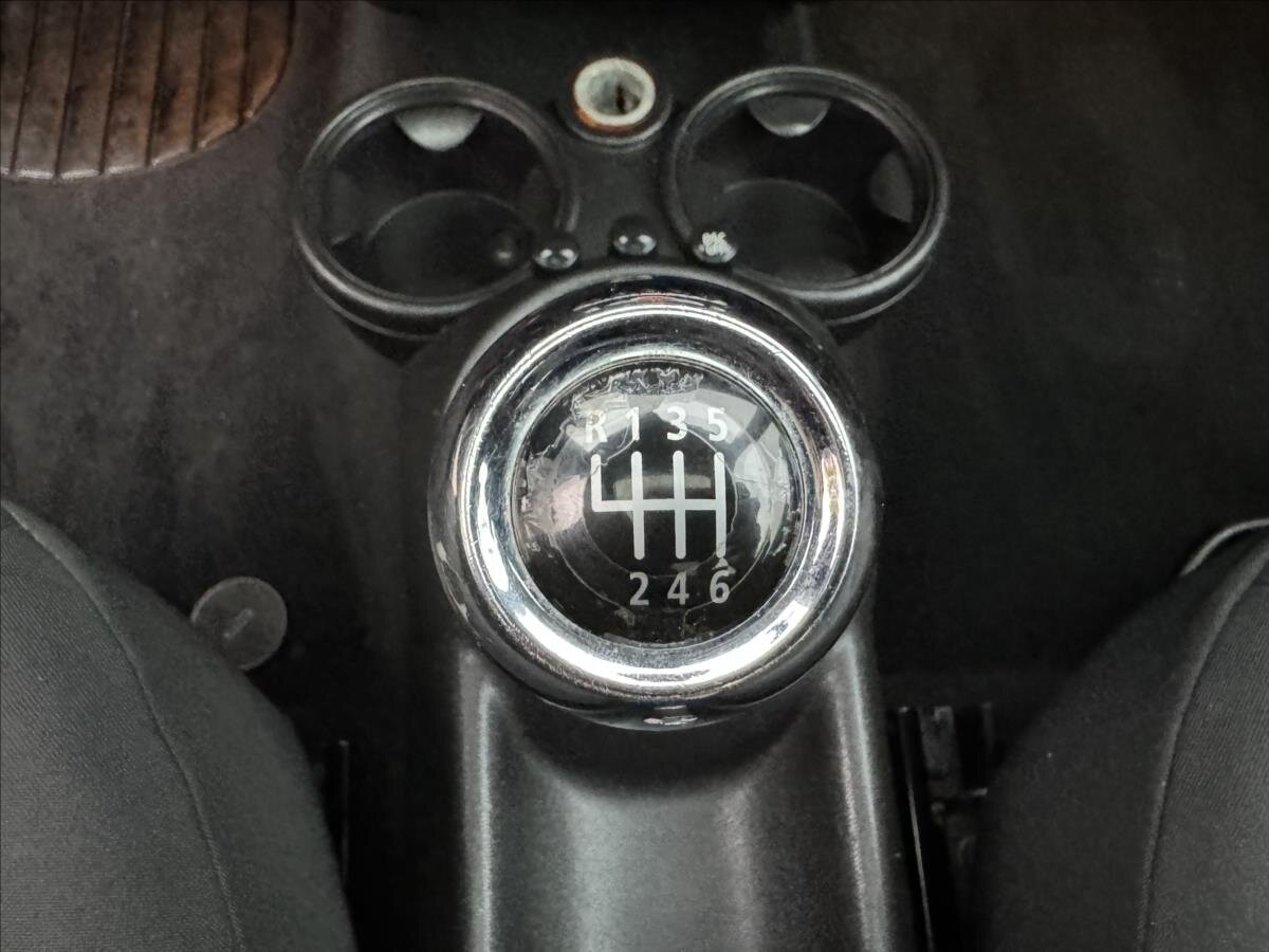 Mini Cooper Hatchback 1,6 l 88 kw