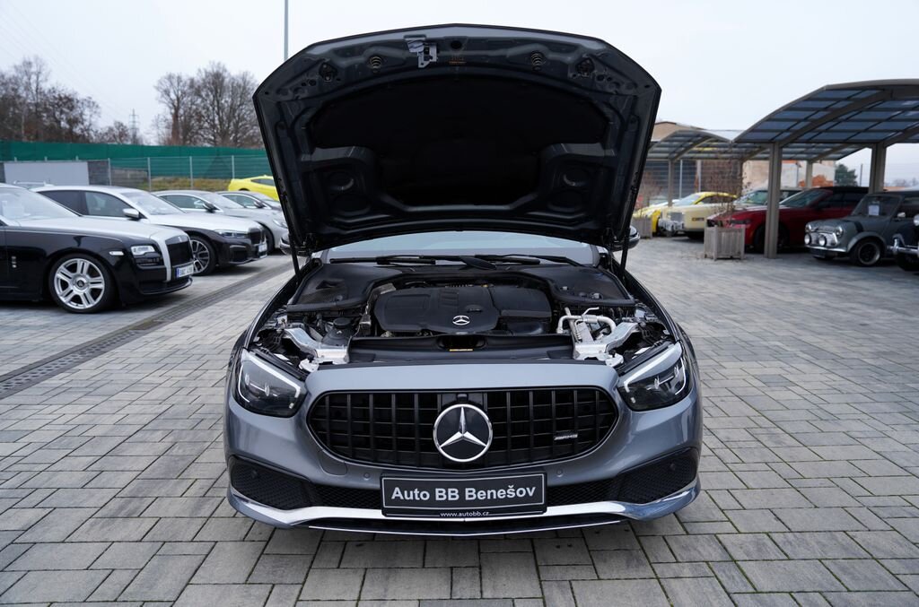 Mercedes-Benz Třídy E Sedan 2,0 l 143 kw