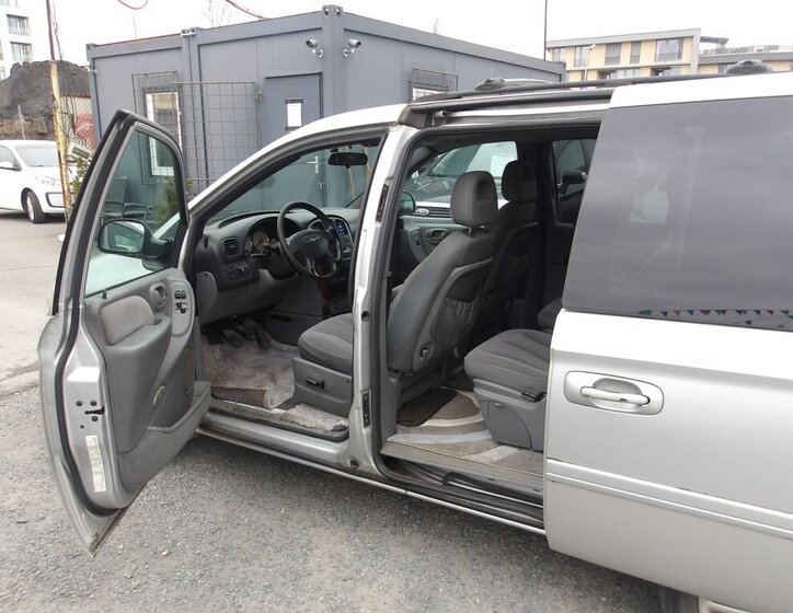 Chrysler Voyager MPV 2,5 l 105 kw