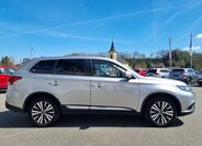 Mitsubishi Outlander SUV / Terénní 2,0 l 110 kw