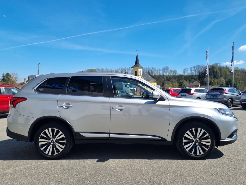 Mitsubishi Outlander SUV / Terénní 2,0 l 110 kw