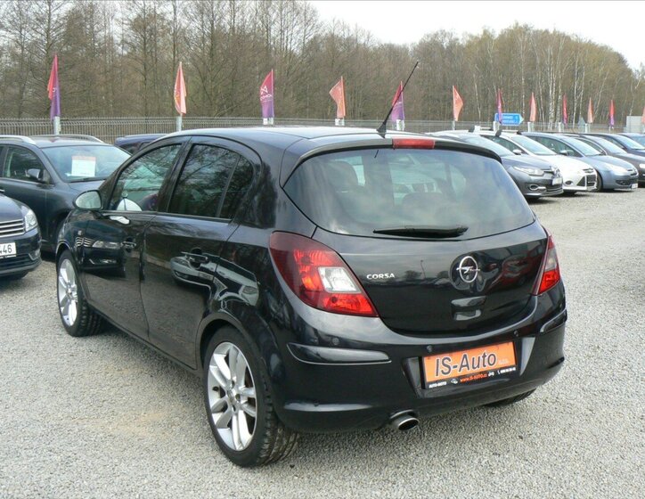 Opel Corsa Hatchback 1,4 l 66 kw