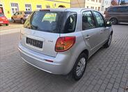 Suzuki SX4 10