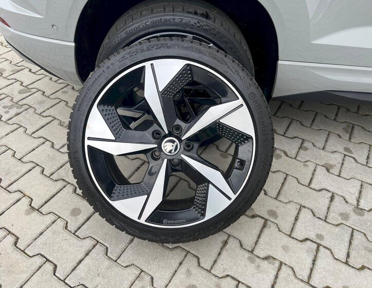 Škoda Karoq SUV / Terénní 1,5 l 110 kw