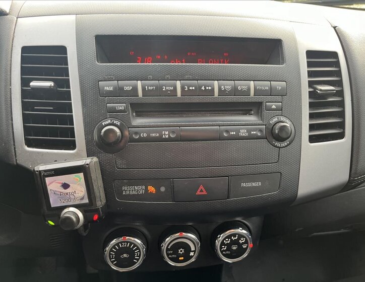 Mitsubishi Outlander 16