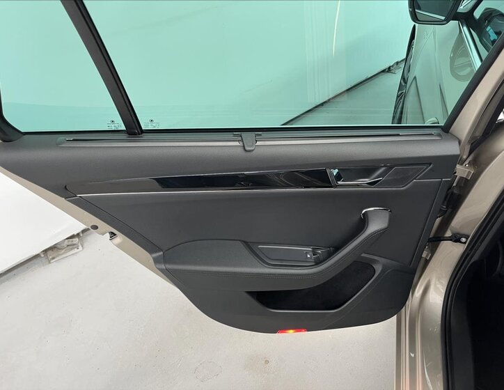 Škoda Superb Kombi 2,0 l 147 kw