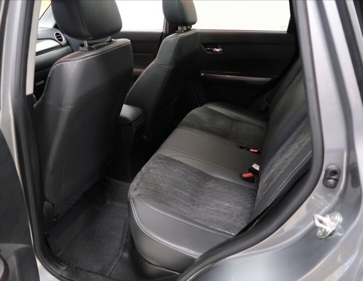 Suzuki Vitara SUV 1,4 l 103 kw