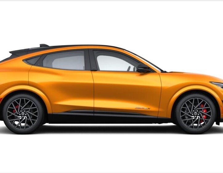 Ford Mustang Mach-E SUV / Terénní 0,0 358 kw