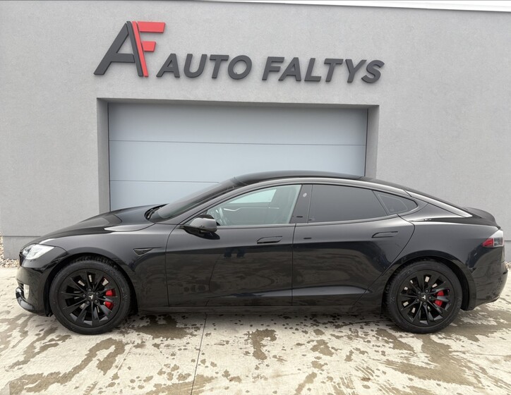 Tesla Model S 5