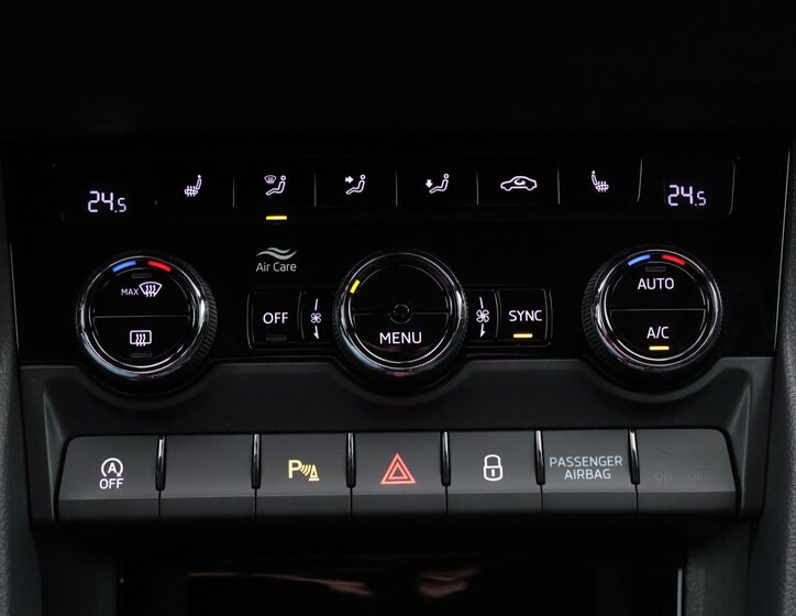 Škoda Karoq SUV / Terénní 2,0 l 140 kw