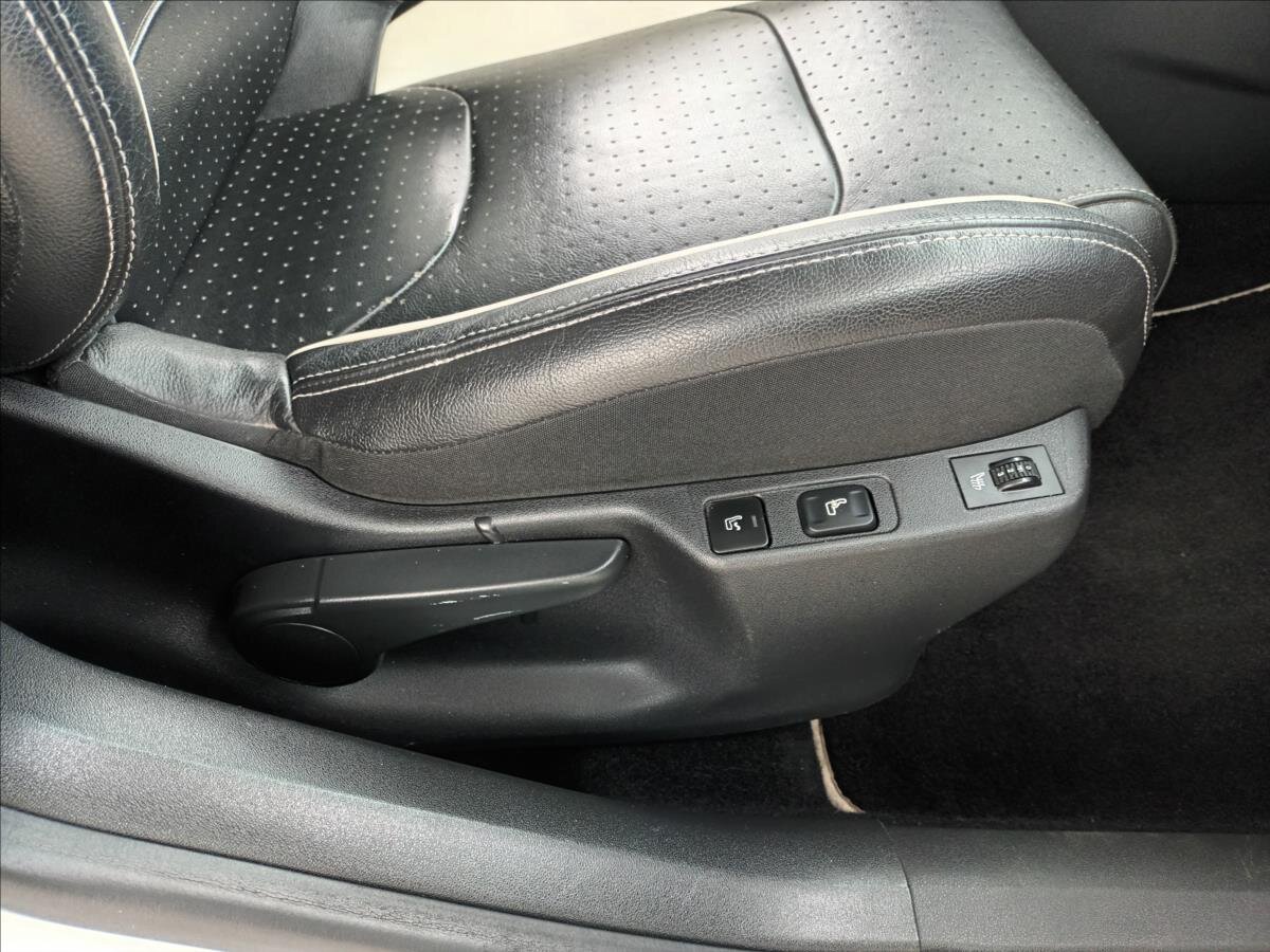 Citroën DS4 Hatchback 1,6 l 147 kw