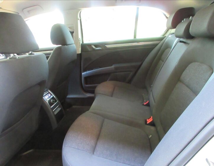 Škoda Superb Sedan / Limuzína 2,0 l 103 kw