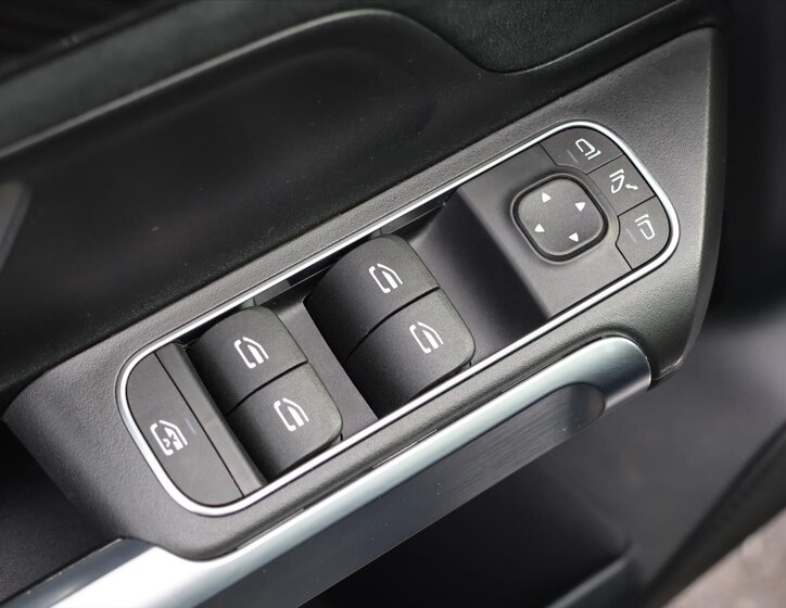 Mercedes-Benz GLB 19