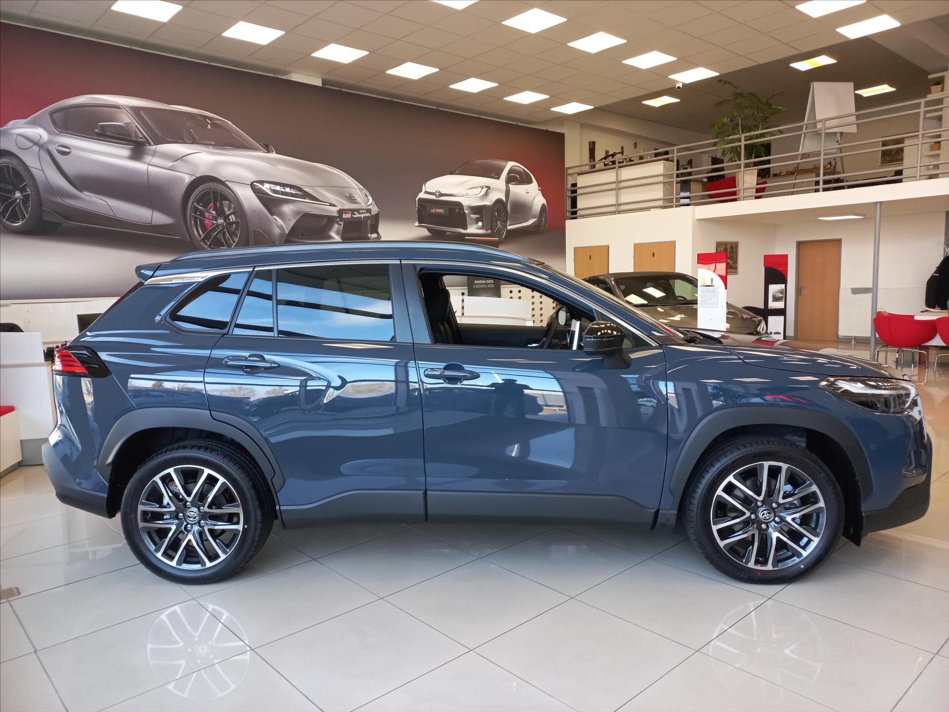 Toyota Corolla Cross CUV 2,0 l 112 kw