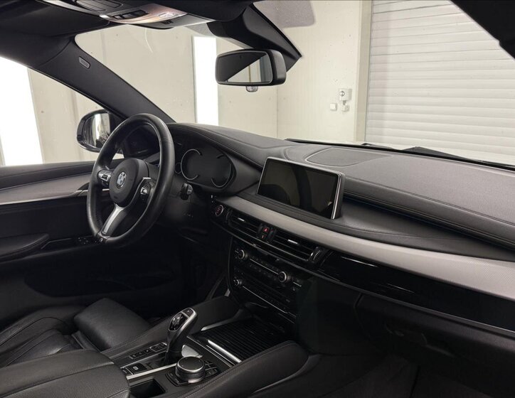 BMW X6 SUV 3,0 l 280 kw