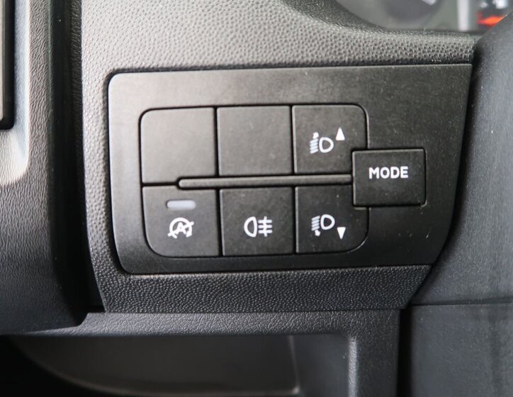 Opel Movano Skříň 2,2 l 103 kw