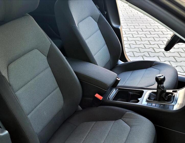 Volkswagen Passat 30