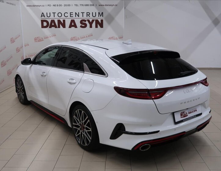 KIA ProCeed Kombi 1,6 l 150 kw